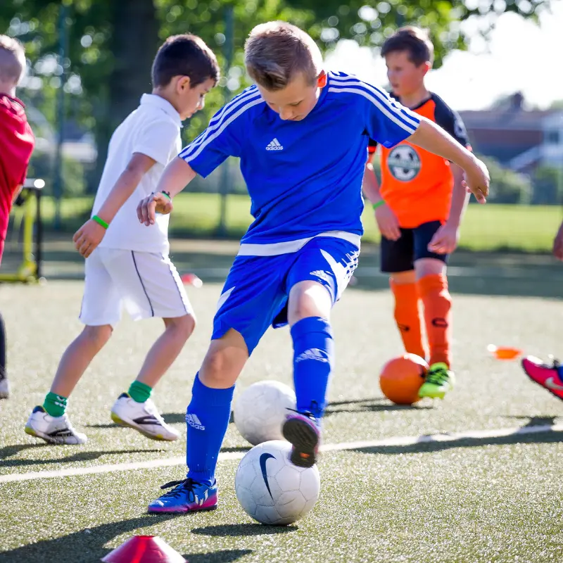 Football skills for a 6-8 year old to learn | We Make Footballers